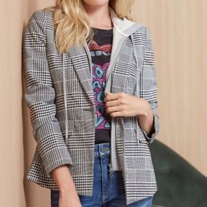 Jamison Park Ave Plaid Blazer from EVEREVE